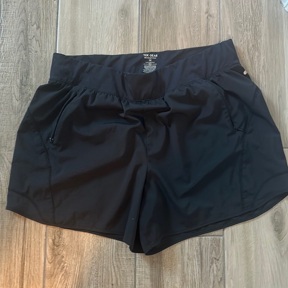 Zippered pocket black athletic shorts